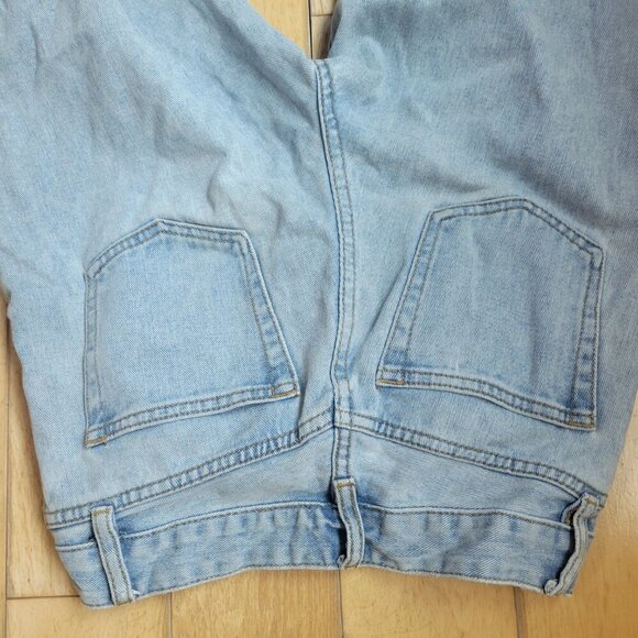 J. Galt Light Wash Straight Leg Jeans (Size S) - Picture 2 of 6